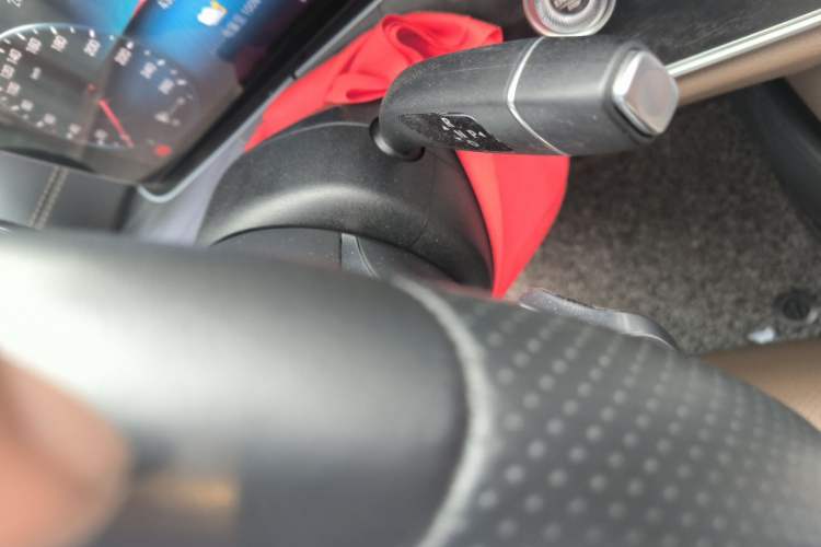 Used Mercedes-Benz E-Class New Energy 2022 E 350 e L Plug-in Hybrid Sports Sedan Gear Lever