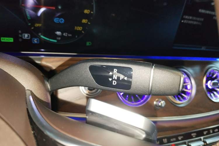 Used Mercedes-Benz E-Class New Energy 2022 Restyled E 350 e L Plug-in Hybrid Sedan Gear Lever