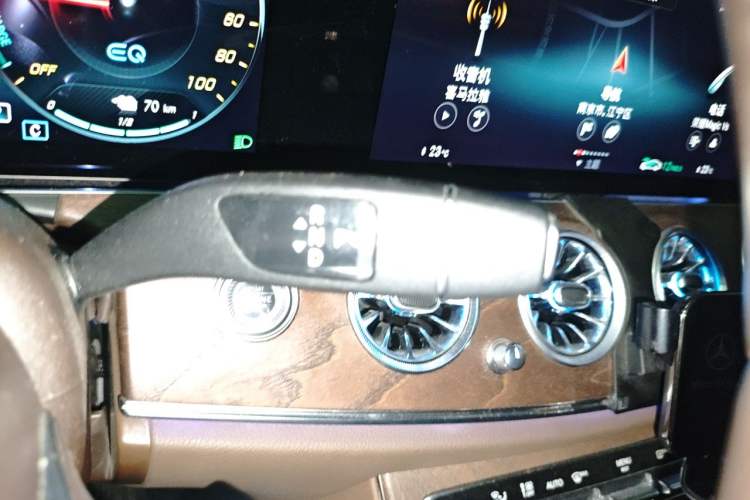 Used Mercedes-Benz E-Class New Energy 2022 Restyled E 350 e L Plug-in Hybrid Sedan Gear Lever