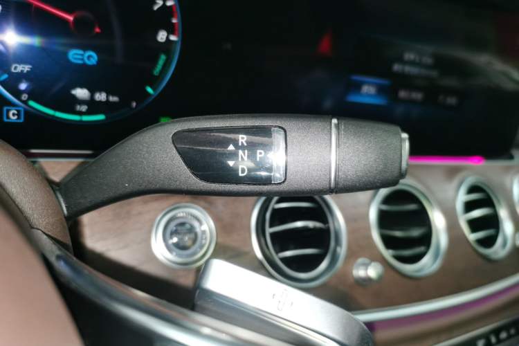Used Mercedes-Benz E-Class New Energy 2022 Second Facelift E 350 e L Plug-in Hybrid Sedan Gear Lever