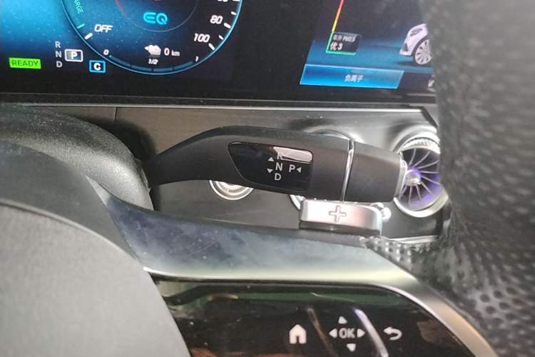 Used Mercedes-Benz E-Class New Energy 2022 Restyled E 350 e L Plug-in Hybrid Sports Sedan Gear Lever
