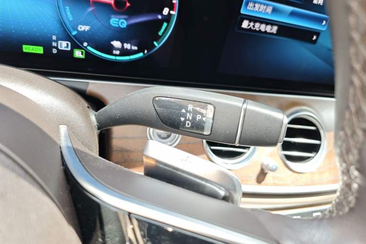 Used Mercedes-Benz E-Class New Energy 2022 Second Facelift E 350 e L Plug-in Hybrid Sports Sedan Gear Lever