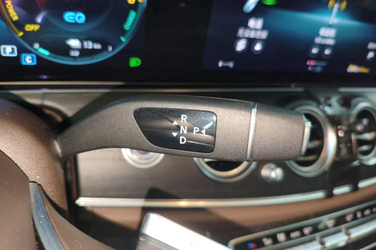 Used Mercedes-Benz E-Class New Energy 2022 Restyled E 350 e L Plug-in Hybrid Sedan Gear Lever