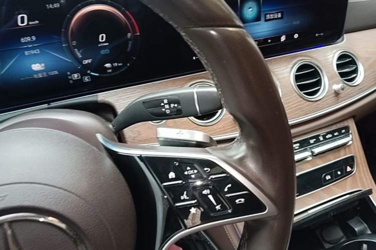 Used Mercedes-Benz E-Class New Energy 2022 Facelift E 350 e L Plug-in Hybrid Sedan Gear Lever