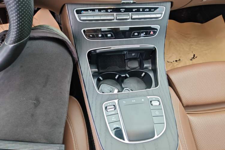 Used Mercedes-Benz E-Class New Energy 2022 Second Facelift E 350 e L Plug-in Hybrid Sedan Gear Lever