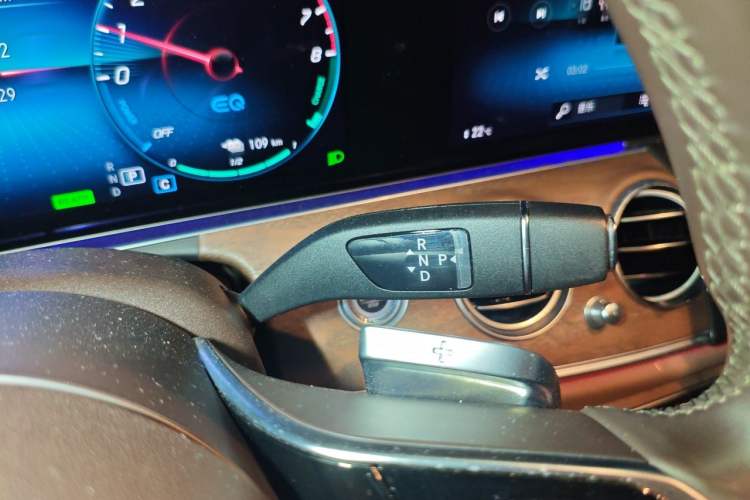 Used Mercedes-Benz E-Class New Energy 2022 Restyled E 350 e L Plug-in Hybrid Sedan Gear Lever