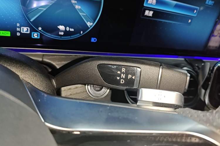 Used Mercedes-Benz E-Class New Energy 2022 Restyled E 350 e L Plug-in Hybrid Sports Sedan Gear Lever