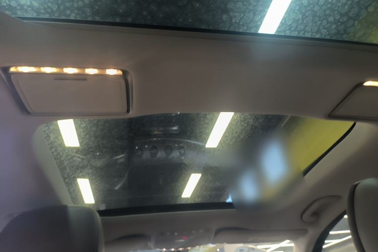 Used Mercedes-Benz E-Class New Energy 2022 Restyled E 350 e L Plug-in Hybrid Sedan Headliner