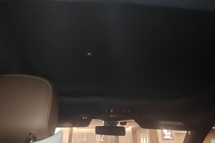 Used Mercedes-Benz E-Class New Energy 2022 Restyled E 350 e L Plug-in Hybrid Sports Sedan Headliner