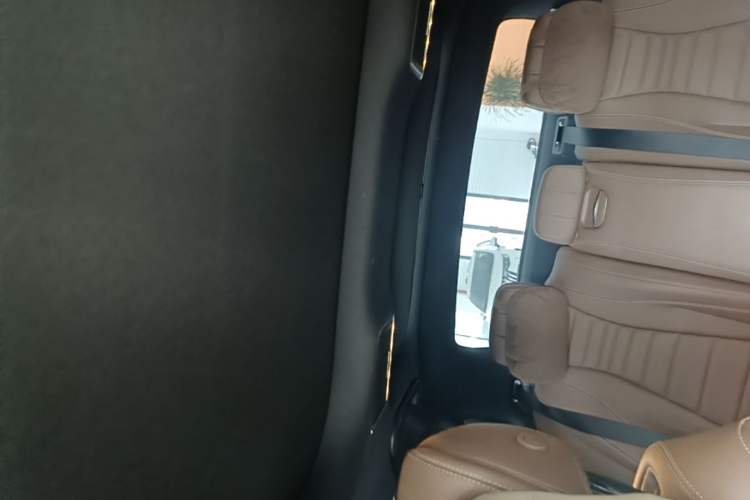 Used Mercedes-Benz E-Class New Energy 2022 Restyled E 350 e L Plug-in Hybrid Sports Sedan Headliner