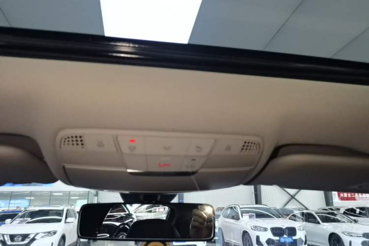 Used Mercedes-Benz E-Class New Energy 2022 Restyled E 350 e L Plug-in Hybrid Sports Sedan Headliner