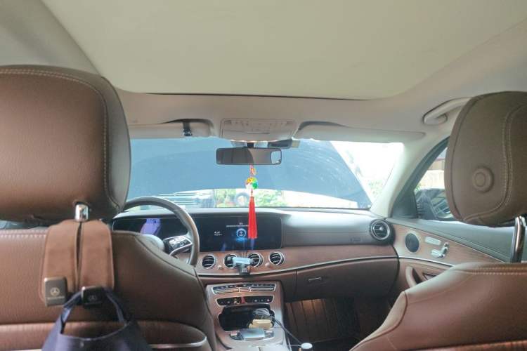 Used Mercedes-Benz E-Class New Energy 2022 Second Facelift E 350 e L Plug-in Hybrid Sports Sedan Headliner