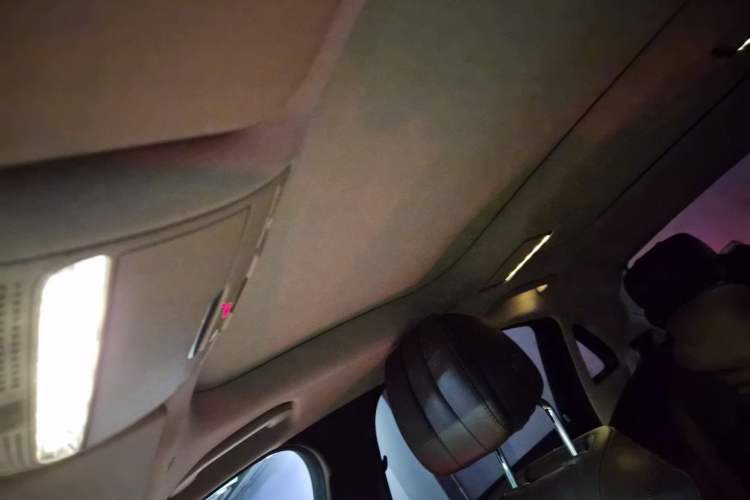 Used Mercedes-Benz E-Class New Energy 2022 Restyled E 350 e L Plug-in Hybrid Sedan Headliner