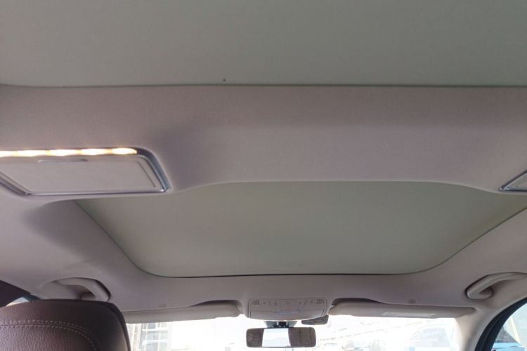 Used Mercedes-Benz E-Class New Energy 2022 Restyled E 350 e L Plug-in Hybrid Sedan Headliner