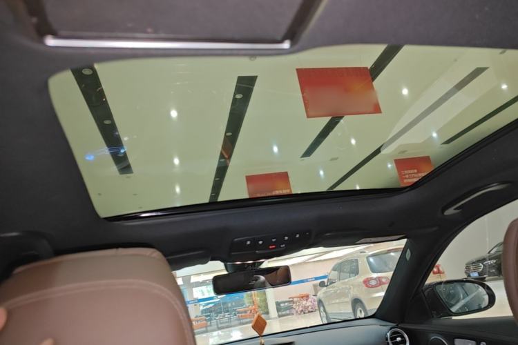 Used Mercedes-Benz E-Class New Energy 2022 Restyled E 350 e L Plug-in Hybrid Sports Sedan Headliner