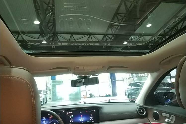 Used Mercedes-Benz E-Class New Energy 2022 Restyled E 350 e L Plug-in Hybrid Sedan Headliner