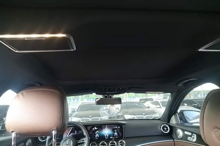 Used Mercedes-Benz E-Class New Energy 2022 E 350 e L Plug-in Hybrid Sports Sedan Headliner