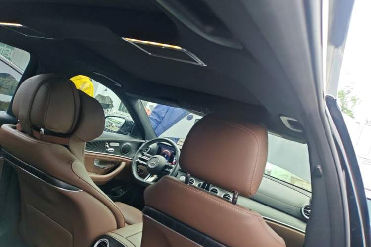 Used Mercedes-Benz E-Class New Energy 2022 Second Facelift E 350 e L Plug-in Hybrid Sedan Headliner