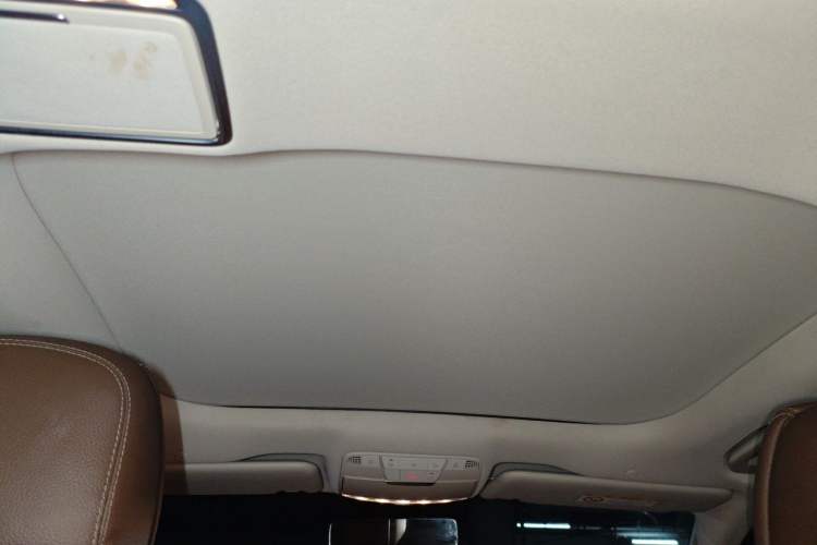 Used Mercedes-Benz E-Class New Energy 2022 Restyled E 350 e L Plug-in Hybrid Sedan Headliner