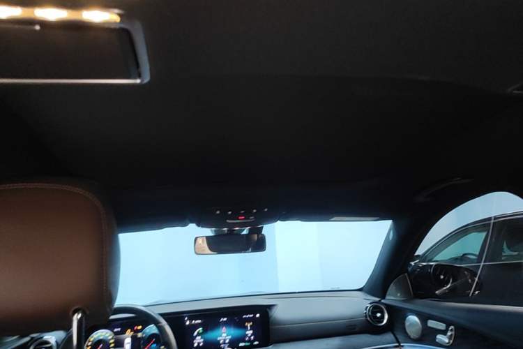 Used Mercedes-Benz E-Class New Energy 2022 Second Facelift E 350 e L Plug-in Hybrid Sports Sedan Headliner