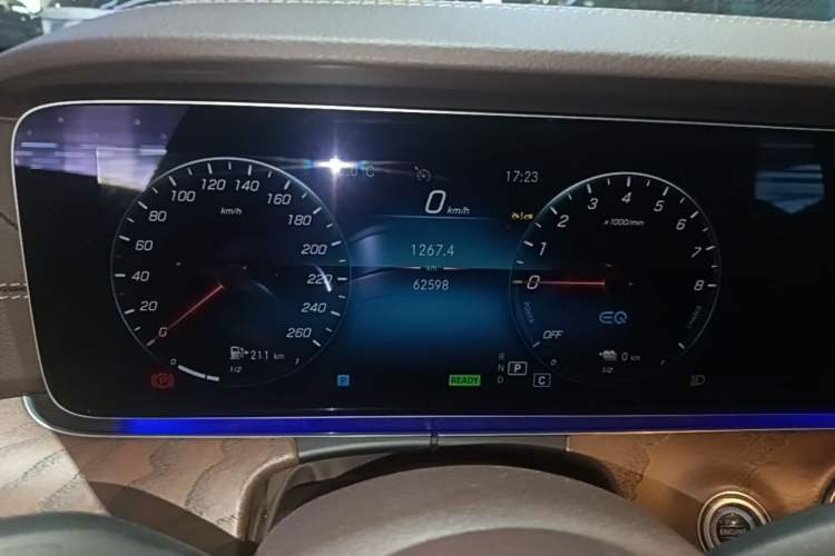 Used Mercedes-Benz E-Class New Energy 2022 Restyled E 350 e L Plug-in Hybrid Sports Sedan Instrument Cluster