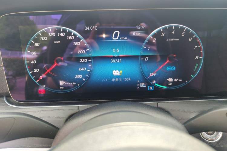 Used Mercedes-Benz E-Class New Energy 2022 Second Facelift E 350 e L Plug-in Hybrid Sports Sedan Instrument Cluster
