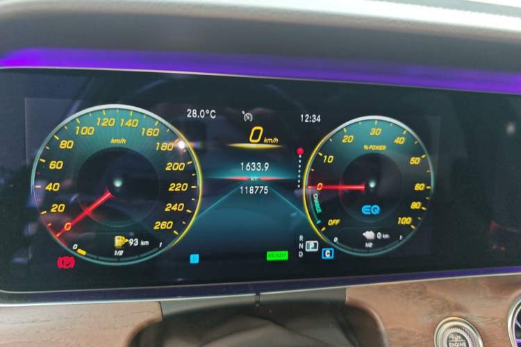 Used Mercedes-Benz E-Class New Energy 2022 Restyled E 350 e L Plug-in Hybrid Sports Sedan Instrument Cluster
