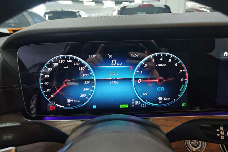 Used Mercedes-Benz E-Class New Energy 2022 Second Facelift E 350 e L Plug-in Hybrid Sedan Instrument Cluster