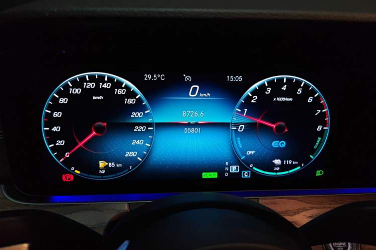 Used Mercedes-Benz E-Class New Energy 2022 Second Facelift E 350 e L Plug-in Hybrid Sedan Instrument Cluster