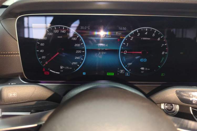 Used Mercedes-Benz E-Class New Energy 2022 Second Facelift E 350 e L Plug-in Hybrid Sports Sedan Instrument Cluster