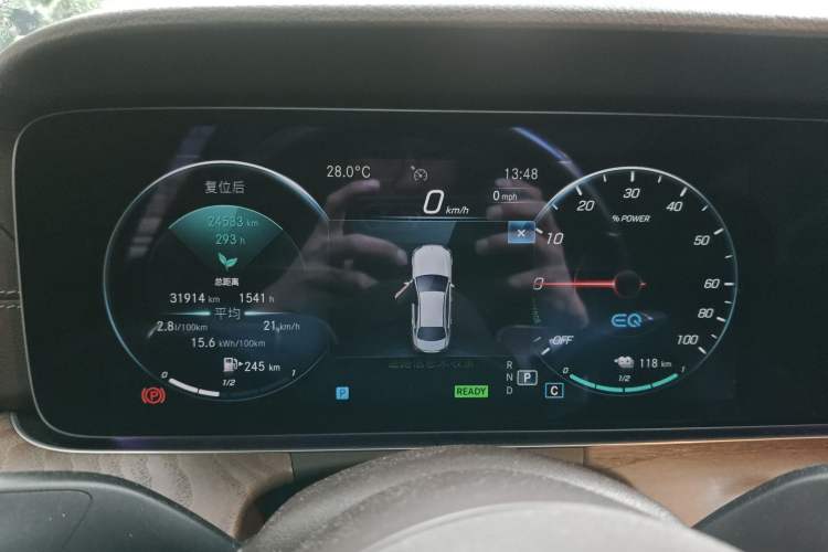 Used Mercedes-Benz E-Class New Energy 2022 Restyled E 350 e L Plug-in Hybrid Sedan Instrument Cluster