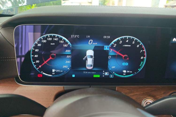 Used Mercedes-Benz E-Class New Energy 2022 Second Facelift E 350 e L Plug-in Hybrid Sports Sedan Instrument Cluster