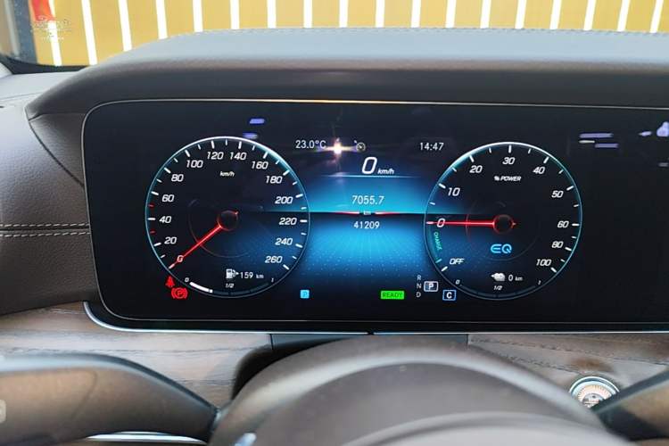 Used Mercedes-Benz E-Class New Energy 2022 Restyled E 350 e L Plug-in Hybrid Sedan Instrument Cluster