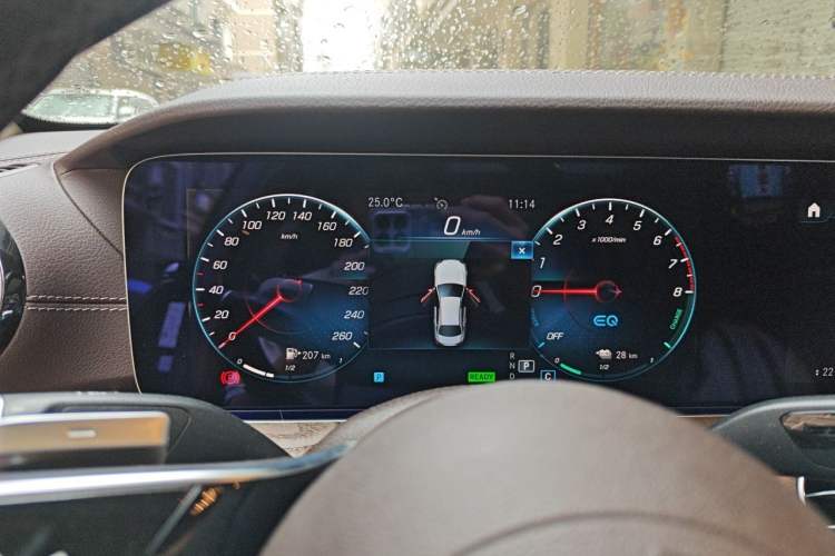 Used Mercedes-Benz E-Class New Energy 2022 Facelift E 350 e L Plug-in Hybrid Sedan Instrument Cluster