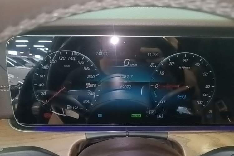 Used Mercedes-Benz E-Class New Energy 2022 Second Facelift E 350 e L Plug-in Hybrid Sedan Instrument Cluster