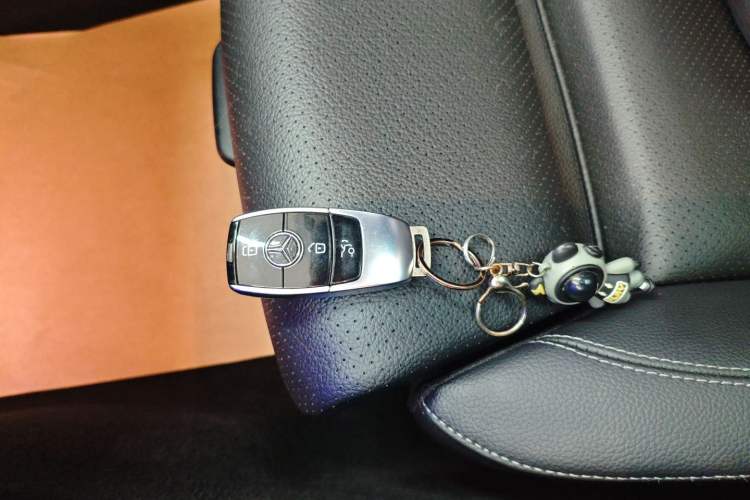 Used Mercedes-Benz E-Class New Energy 2022 Restyled E 350 e L Plug-in Hybrid Sports Sedan Interior 1