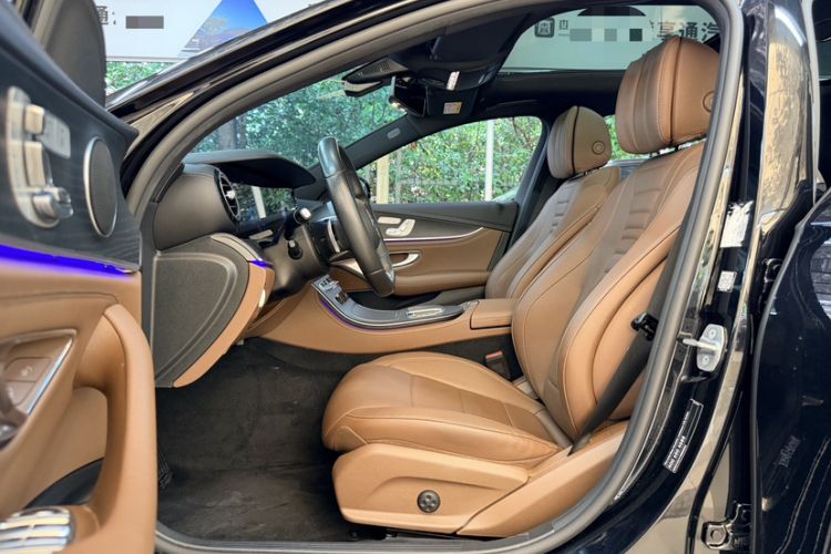 Used Mercedes-Benz E-Class New Energy 2022 E 350 e L Plug-in Hybrid Sports Sedan Interior 1