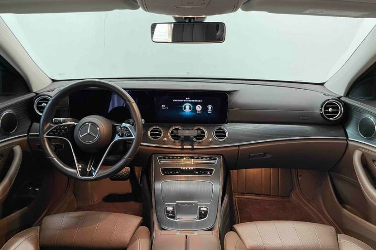 Used Mercedes-Benz E-Class New Energy 2022 Second Facelift E 350 e L Plug-in Hybrid Sedan Interior 1