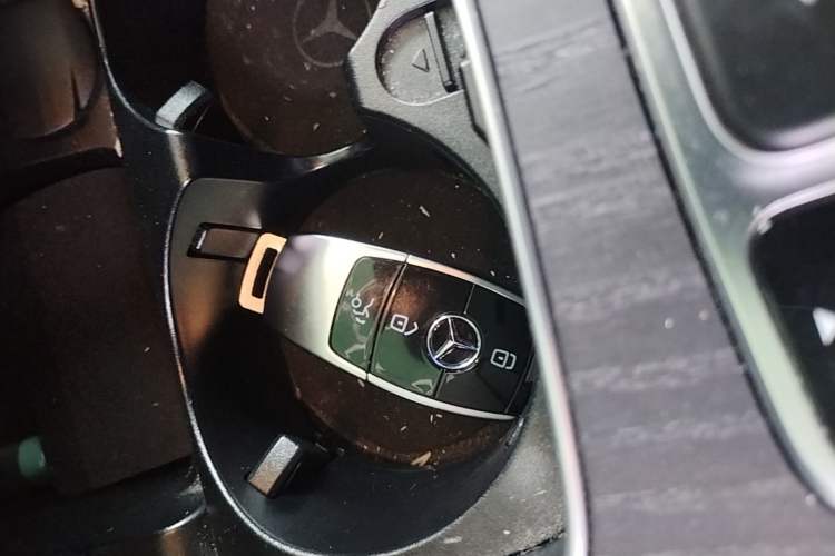Used Mercedes-Benz E-Class New Energy 2022 Restyled E 350 e L Plug-in Hybrid Sports Sedan Interior 1