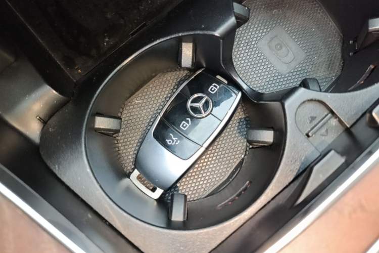 Used Mercedes-Benz E-Class New Energy 2022 Facelift E 350 e L Plug-in Hybrid Sedan Interior 1