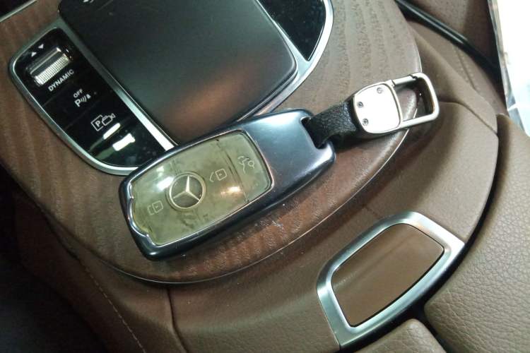 Used Mercedes-Benz E-Class New Energy 2022 Facelift E 350 e L Plug-in Hybrid Sedan Interior 1