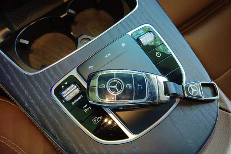 Used Mercedes-Benz E-Class New Energy 2022 Second Facelift E 350 e L Plug-in Hybrid Sports Sedan Interior 1