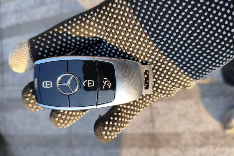 Used Mercedes-Benz E-Class New Energy 2022 Restyled E 350 e L Plug-in Hybrid Sedan Interior 1