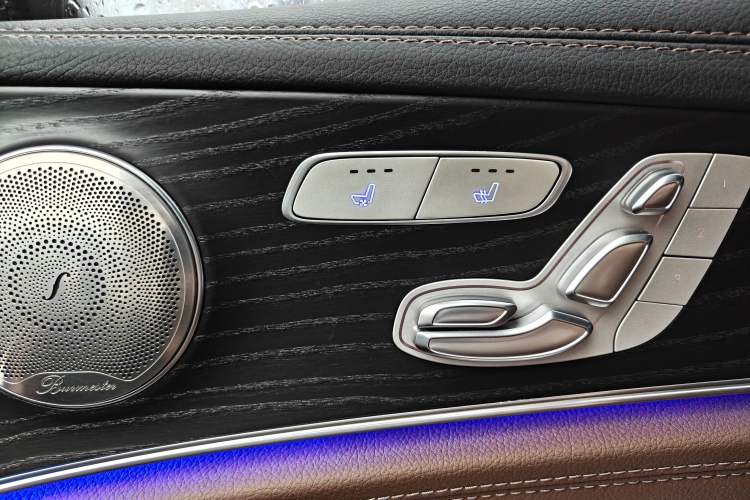 Used Mercedes-Benz E-Class New Energy 2022 Facelift E 350 e L Plug-in Hybrid Sedan Interior 10