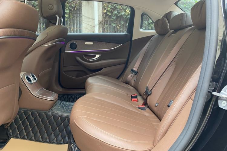 Used Mercedes-Benz E-Class New Energy 2022 Restyled E 350 e L Plug-in Hybrid Sedan Interior 12