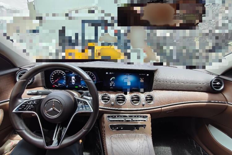Used Mercedes-Benz E-Class New Energy 2022 Facelift E 350 e L Plug-in Hybrid Sedan Interior 2
