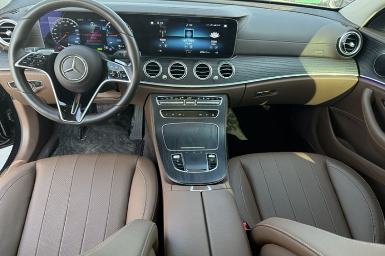 Used Mercedes-Benz E-Class New Energy 2022 Facelift E 350 e L Plug-in Hybrid Sedan Interior 4