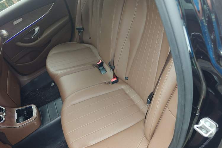Used Mercedes-Benz E-Class New Energy 2022 Second Facelift E 350 e L Plug-in Hybrid Sedan Interior 4