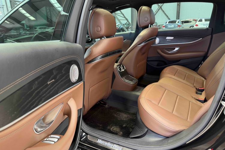 Used Mercedes-Benz E-Class New Energy 2022 Second Facelift E 350 e L Plug-in Hybrid Sports Sedan Interior 6