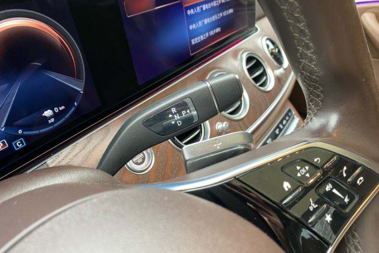 Used Mercedes-Benz E-Class New Energy 2022 Restyled E 350 e L Plug-in Hybrid Sedan Interior 6